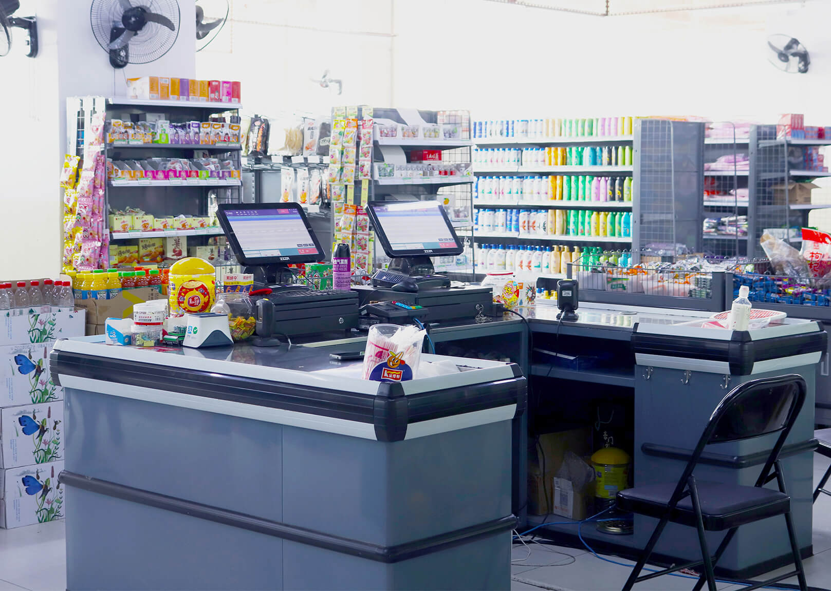 廣州畫室超市,廣州美術培訓班超市,廣州圍墻畫室超市