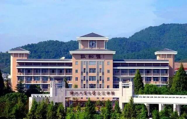 廣州畫(huà)室校考資訊:這10所非“211”大學(xué)綜合實(shí)力非常強(qiáng),美術(shù)生看過(guò)來(lái)!8