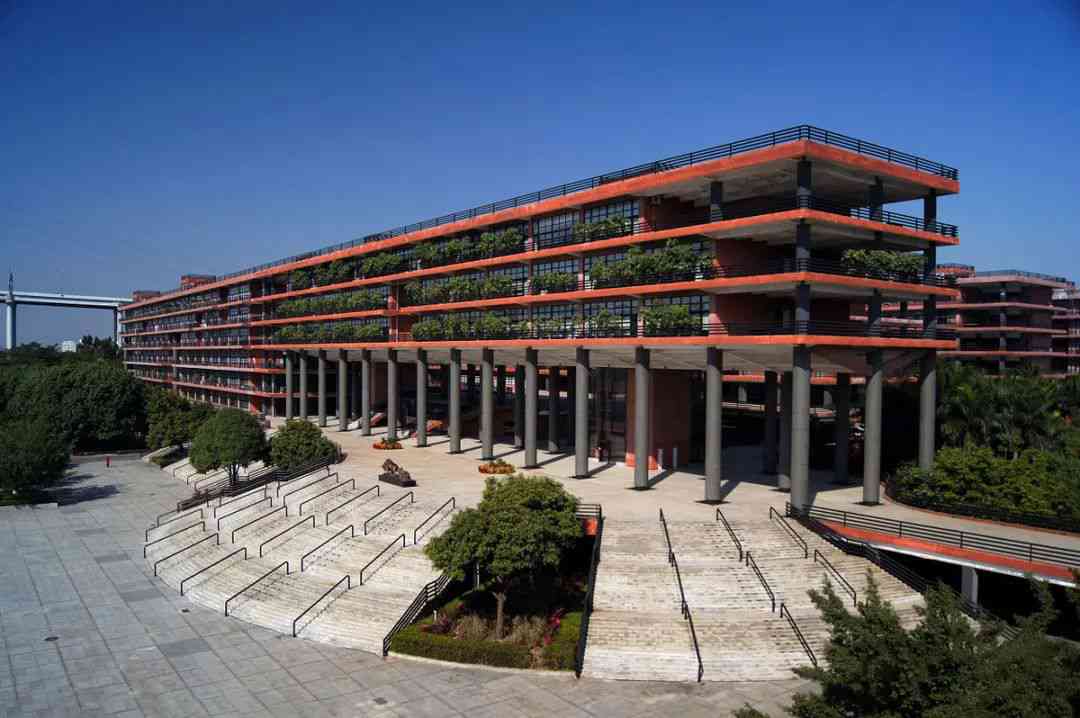 作為美術(shù)生，錯(cuò)過(guò)什么都不能錯(cuò)過(guò)九大美院各系教授的作品！圍墻畫室附圖37