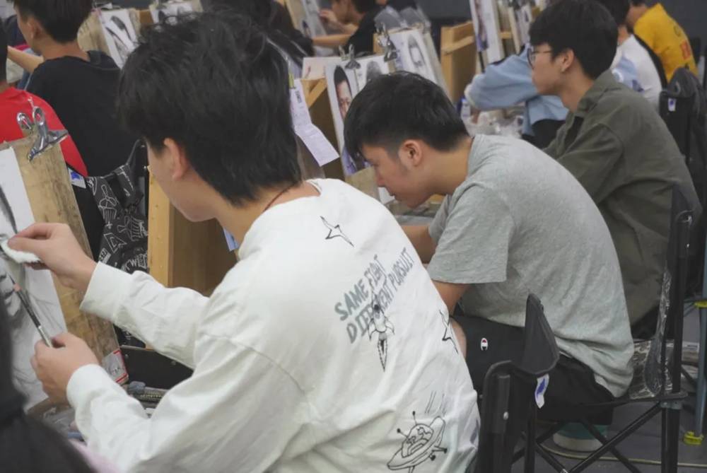 廣州美術高考班直擊二?！阕叩拿恳徊蕉妓銛?13