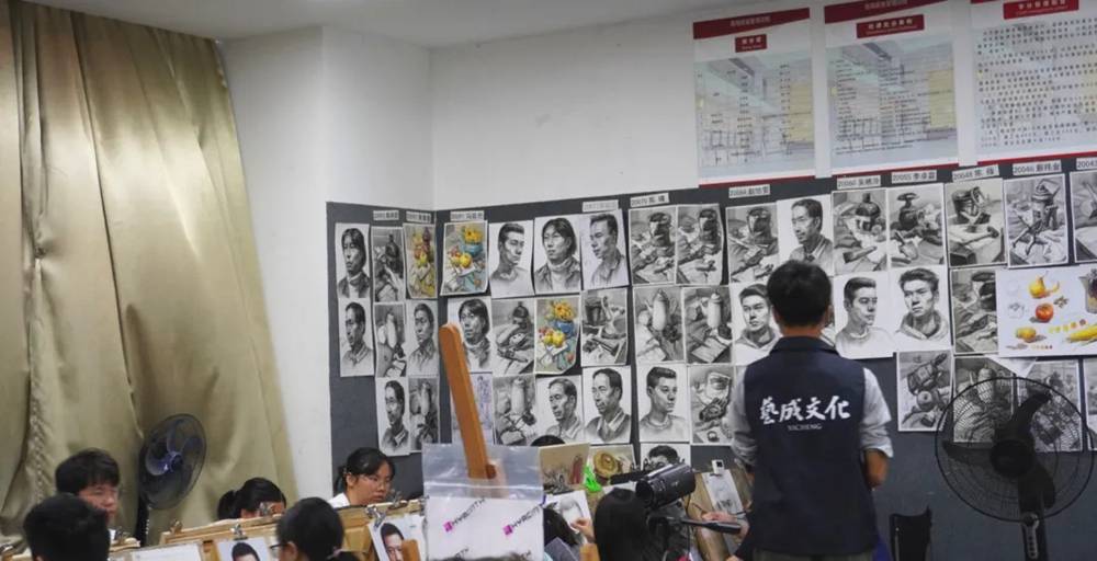 廣州美術高考班直擊二?！阕叩拿恳徊蕉妓銛?09