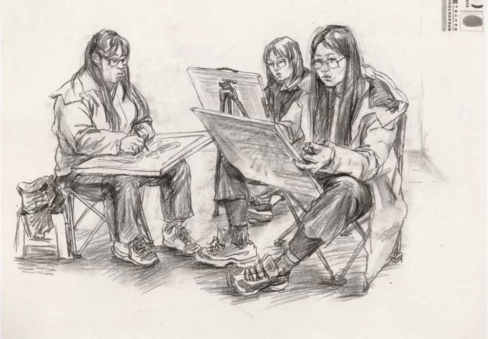 廣州美術(shù)高考班給咱精選了33幅中國美院往年速寫高分卷,24