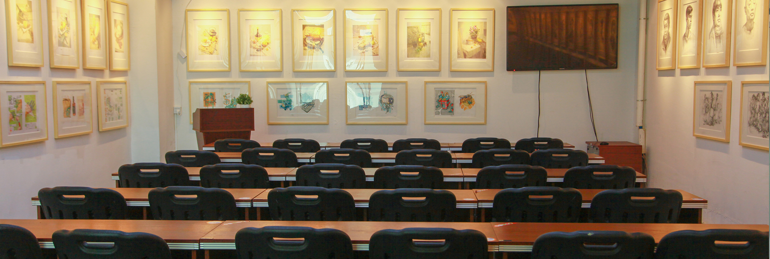 廣州畫室環境,廣州美術培訓班環境,廣州圍墻畫室環境