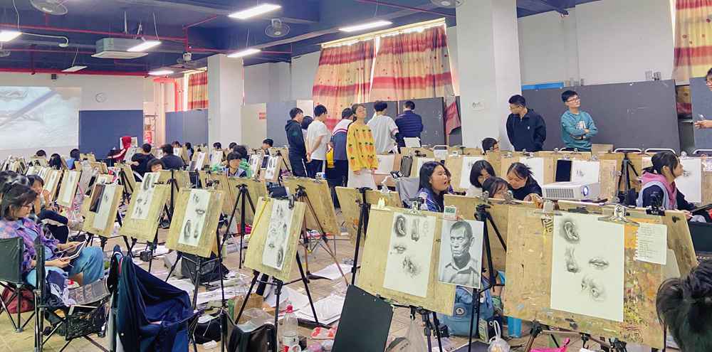 經(jīng)過(guò)廣州美術(shù)高考班圍墻魔鬼特訓(xùn)后的你們！聯(lián)考一定必勝，27