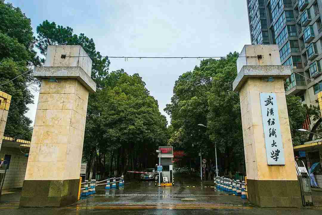 美術生注意!這70多所大學有文化單科限制,成績不達標不予錄取!圍墻畫室附圖6