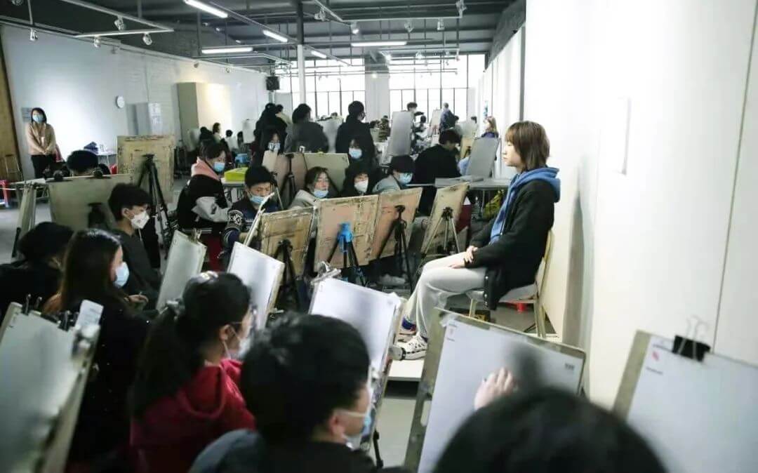 廣州畫室校考資訊：2021年校考人數(shù)最新統(tǒng)計！廣美約2萬、最高超10萬人報考3