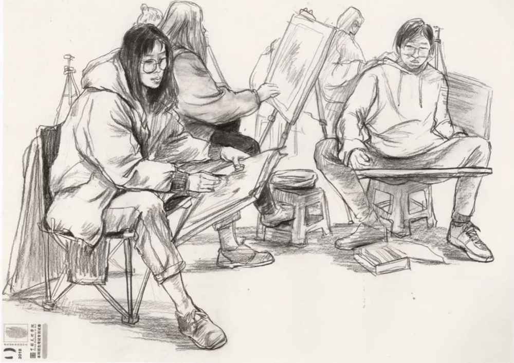 廣州美術(shù)高考班給咱精選了33幅中國美院往年速寫高分卷,33