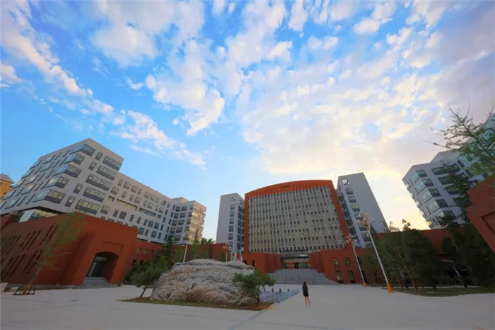 廣州美術高考班將承認聯考成績的83所院都整理處理了,14