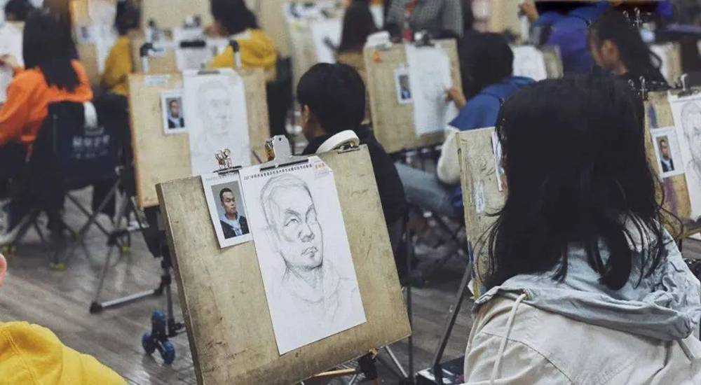 21年美術統考考多少才能通過?廣州美術高考班建議美術生要重視,07