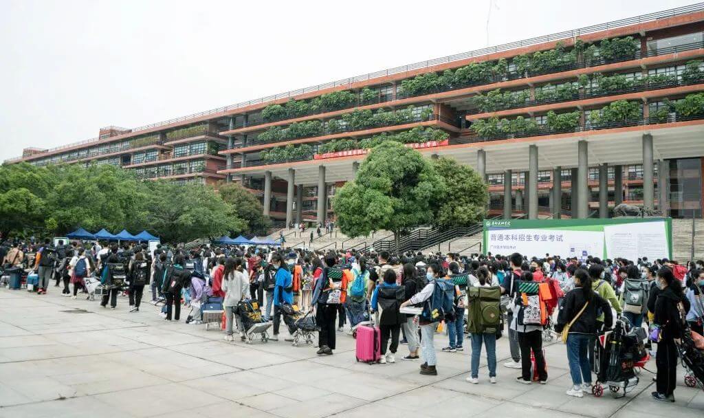 廣州畫室?？假Y訊：2021年?？既藬?shù)最新統(tǒng)計！廣美約2萬、最高超10萬人報考1