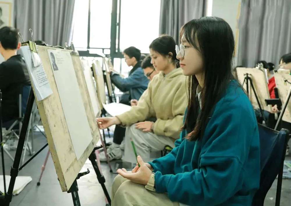 21年美術統考考多少才能通過?廣州美術高考班建議美術生要重視,05